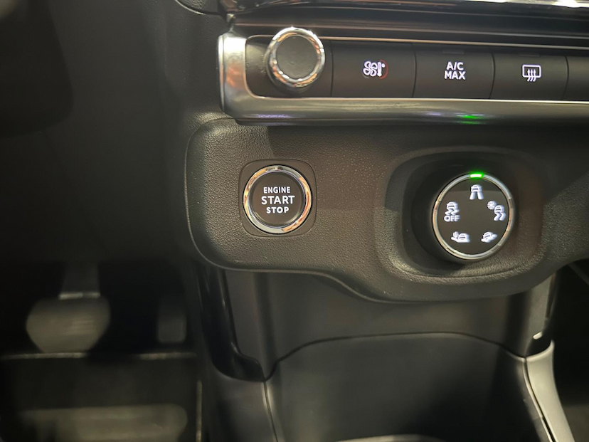 Foto do veículo CITROËN C4 CACTUS  1.6 THP FLEX SHINE EAT6 2019 60.074 KM 82.900,00