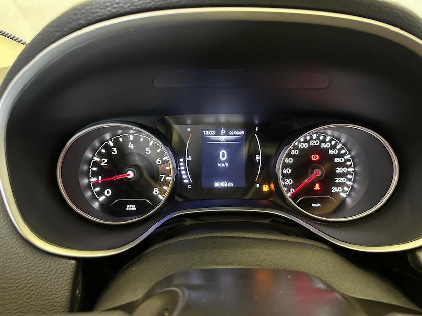 Foto do veículo JEEP COMPASS  2.0 SPORT 4X2 16V GASOLINA 4P AUT 2019 88.470 KM 89.900,00