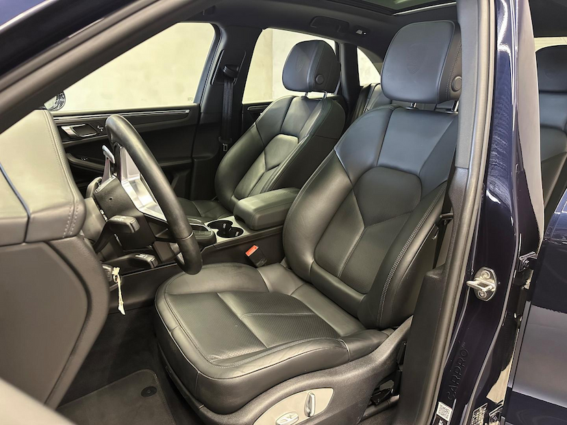 Foto do veículo PORSCHE MACAN  2.0 16V 2021 24.103 KM 375.900,00