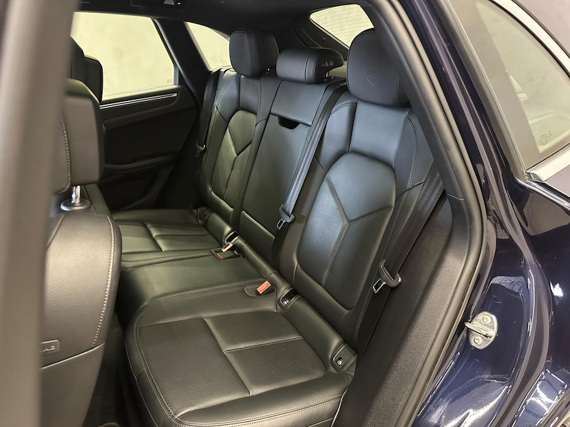 Foto do veículo PORSCHE MACAN  2.0 16V 2021 24.103 KM 375.900,00