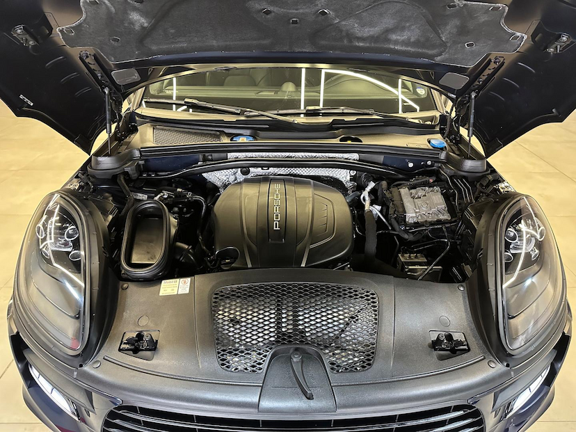 Foto do veículo PORSCHE MACAN  2.0 16V 2021 24.103 KM 375.900,00