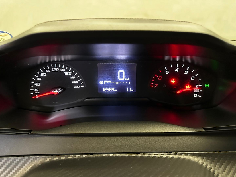 Foto do veículo PEUGEOT 208  LIKE MT 2023 12.546 KM 66.900,00
