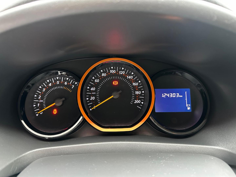 Foto do veículo RENAULT SANDERO  STEP 16 2016 124.258 KM 45.900,00