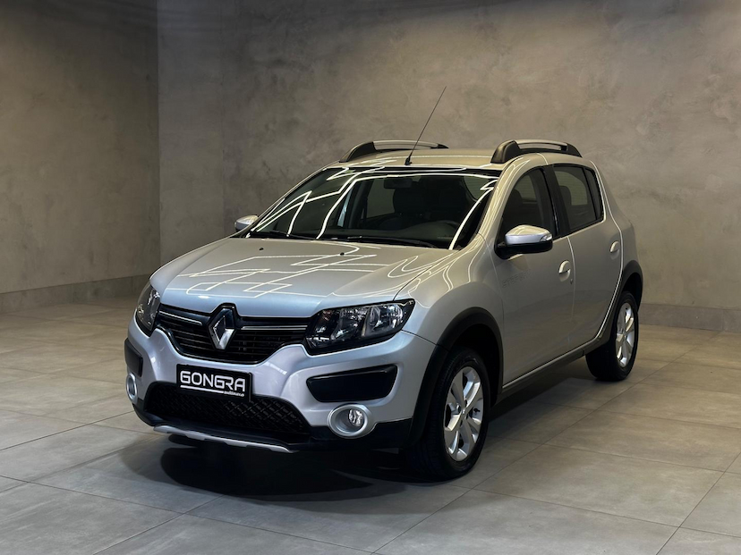 Foto do veículo RENAULT SANDERO  STEP 16 2016 124.258 KM 45.900,00