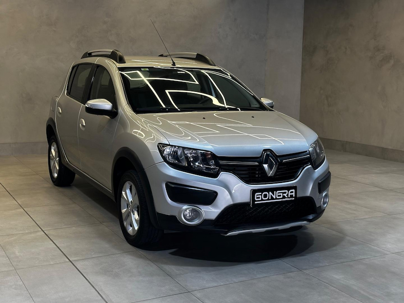 Foto do veículo RENAULT SANDERO  STEP 16 2016 124.258 KM 45.900,00