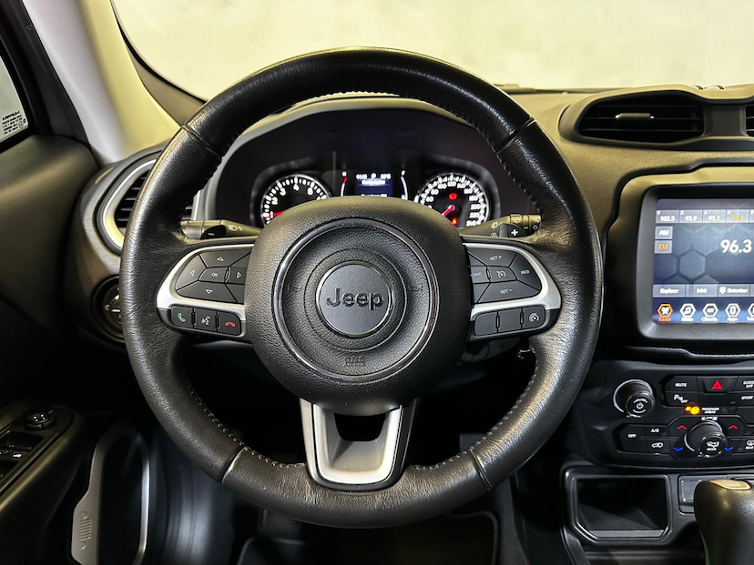Foto do veículo JEEP RENEGADE  1.8 16V FLEX LONGITUDE 4P AUTOMATICO 2020 95.642 KM 79.900,00