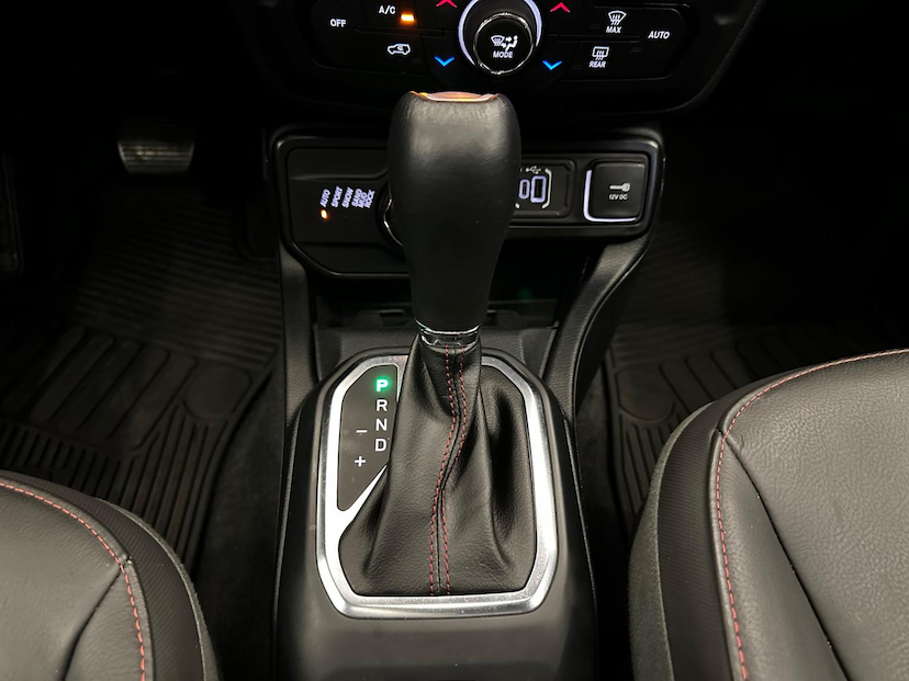 Foto do veículo JEEP RENEGADE  TH T270 4X4 2024 11.801 KM 148.900,00