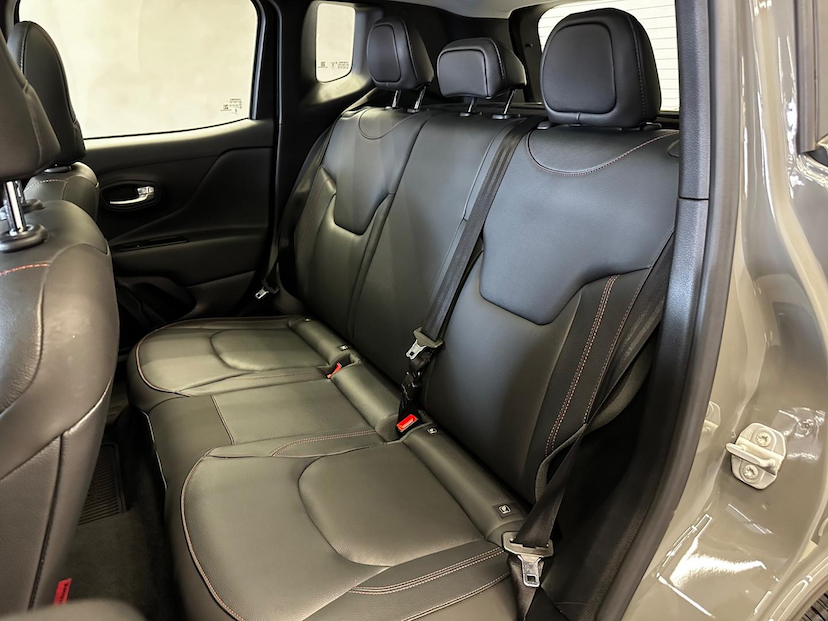 Foto do veículo JEEP RENEGADE  TH T270 4X4 2024 11.801 KM 148.900,00