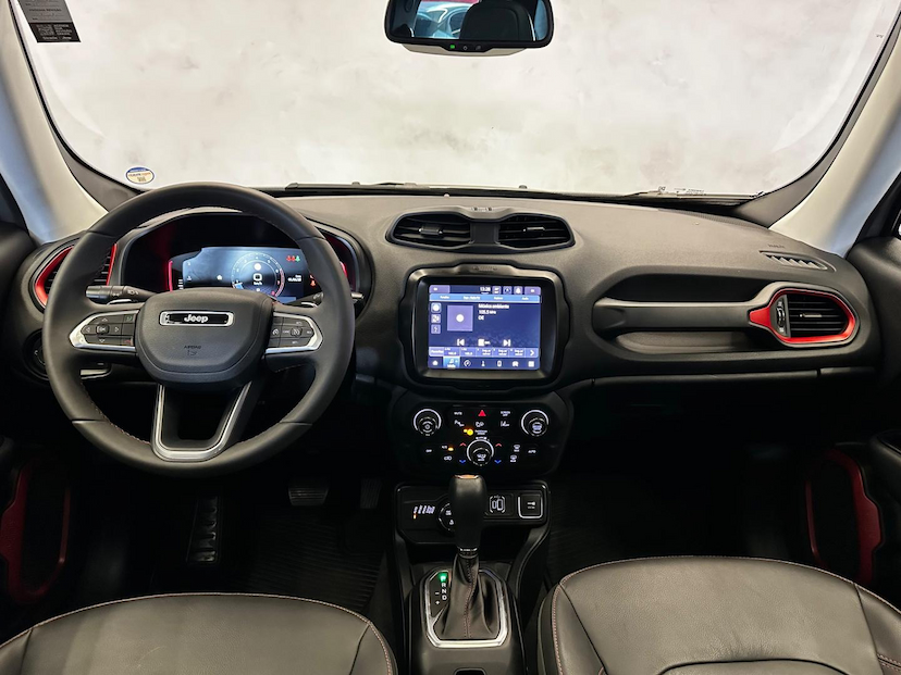 Foto do veículo JEEP RENEGADE  TH T270 4X4 2024 11.801 KM 148.900,00