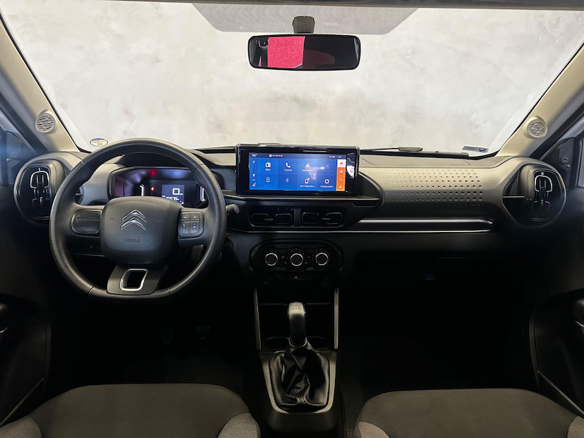 Foto do veículo CITROËN C3  LIVE PACK 1.0 MT 2024 16.593 KM 69.900,00