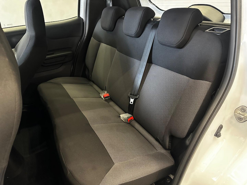 Foto do veículo CITROËN C3  LIVE PACK 1.0 MT 2024 16.593 KM 69.900,00