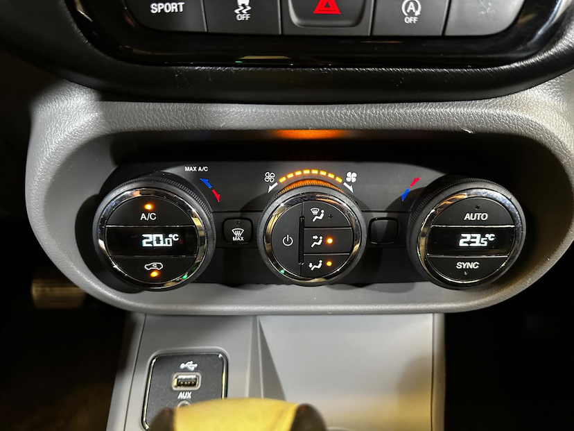 Foto do veículo FIAT TORO  FREEDOM AT 2018 82.964 KM 85.900,00