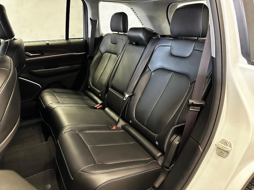 Foto do veículo JEEP CHEROKEE GRAND  4XE 2.0 T. AUT. (HIBRIDO) 2023 600 KM 449.900,00
