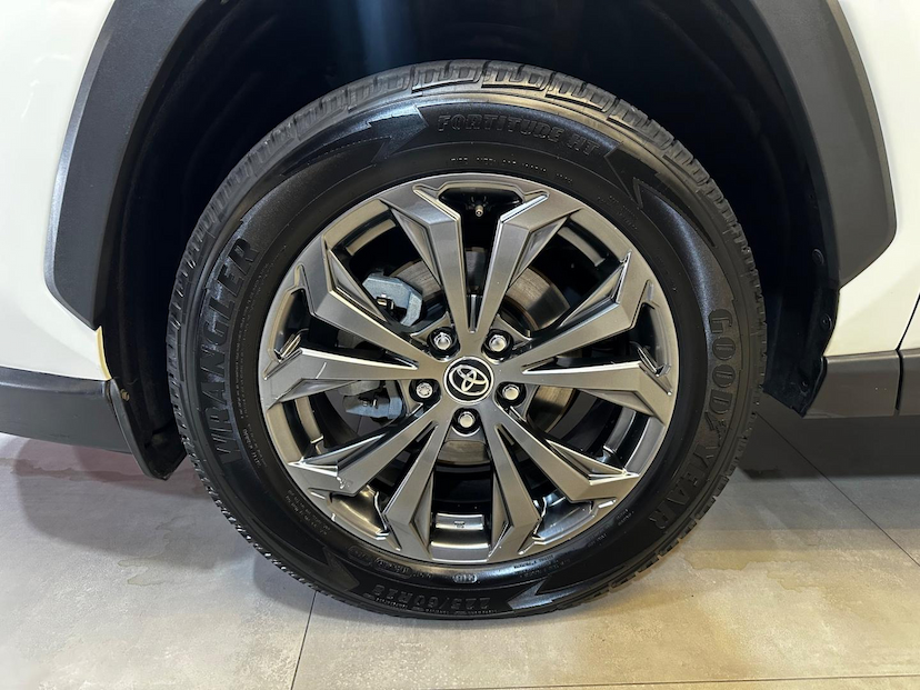 Foto do veículo TOYOTA RAV4  2.5L AWD SX HYBRID 2022 33.500 KM 239.900,00