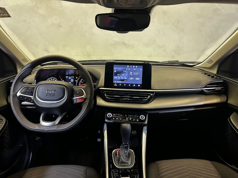 Foto do veículo FIAT FASTBACK  AUDACE TURBO 200 FLEX AT 4P 2023 37.729 KM 105.900,00
