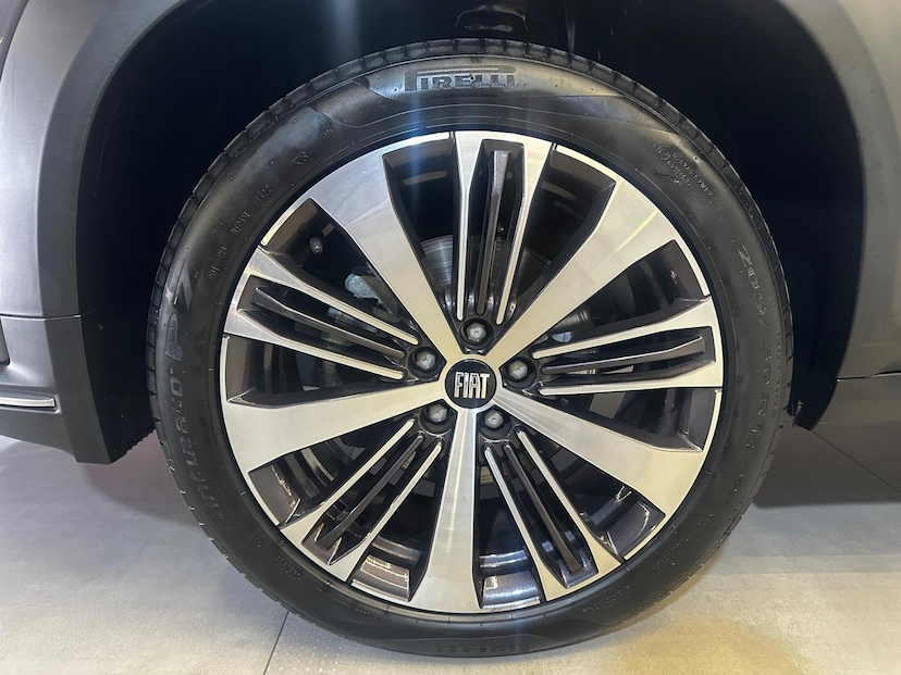 Foto do veículo FIAT FASTBACK  AUDACE TURBO 200 FLEX AT 4P 2023 37.729 KM 105.900,00