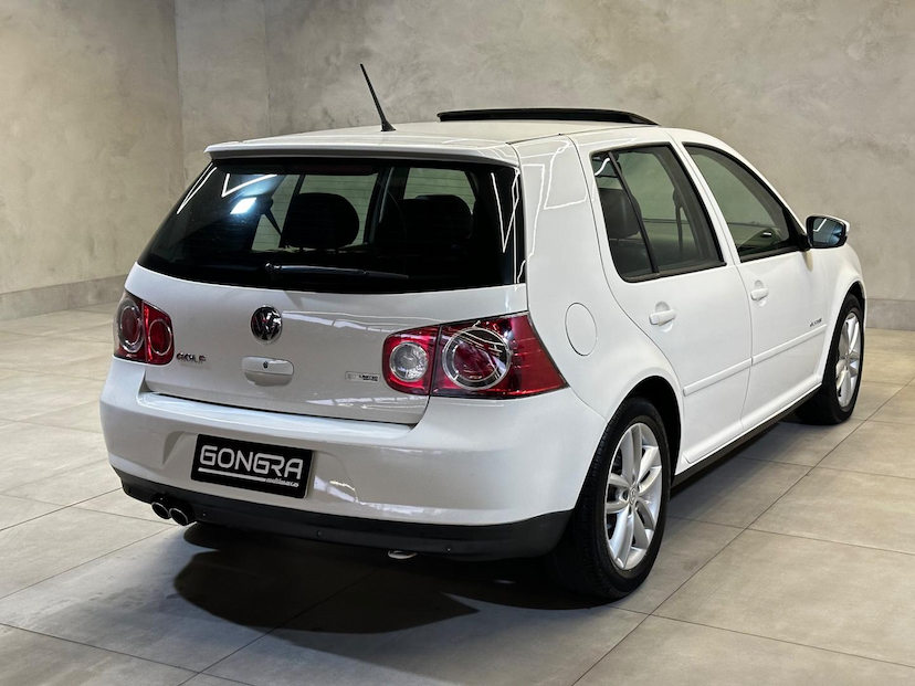 Foto do veículo VOLKSWAGEN GOLF  1.6 SPORTLINE 8V FLEX 4P MANUAL 2014 129.519 KM 66.900,00