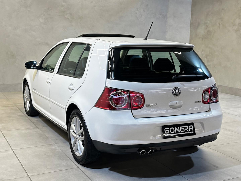 Foto do veículo VOLKSWAGEN GOLF  1.6 SPORTLINE 8V FLEX 4P MANUAL 2014 129.519 KM 66.900,00