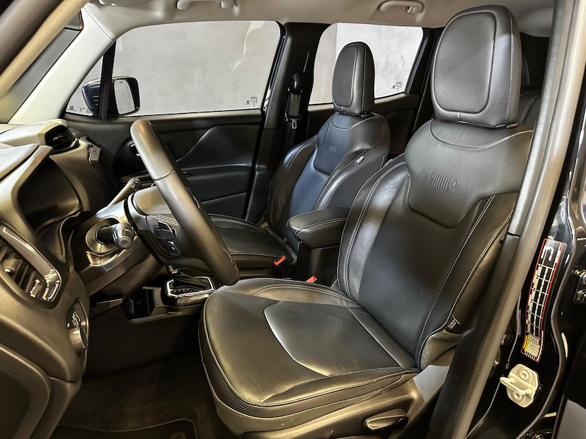 Foto do veículo JEEP RENEGADE  LONGITUDE T270 1.3 TB 4X2 FLEX AUT 2024 12.437 KM 122.900,00
