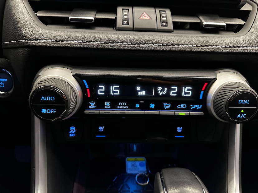 Foto do veículo TOYOTA RAV4  2.5 SX CONNECT 4X4 AUT. (HÍBRIDO) 2021 27.745 KM 219.900,00