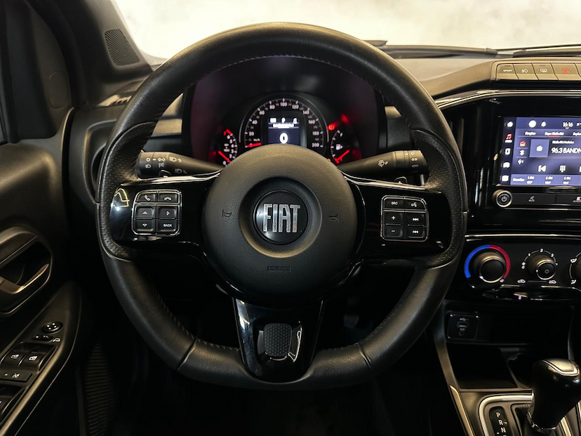 Foto do veículo FIAT STRADA  VOLCANO 1.3 FLEX 8V CD AUT. 2022 42.100 KM 110.900,00
