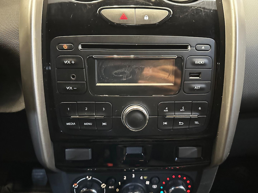 Foto do veículo RENAULT DUSTER  1.6 EXPRESSION 2016 93.300 KM 59.900,00