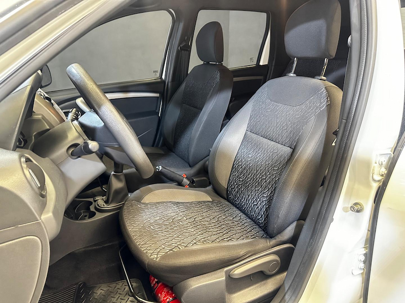 Foto do veículo RENAULT DUSTER  1.6 EXPRESSION 2016 93.300 KM 59.900,00