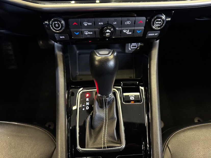 Foto do veículo JEEP COMPASS  LONG TF 2022 63.504 KM 131.900,00