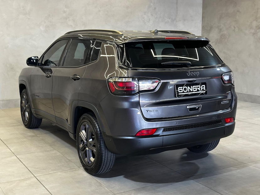 Foto do veículo JEEP COMPASS  LONG TF 2022 63.504 KM 131.900,00
