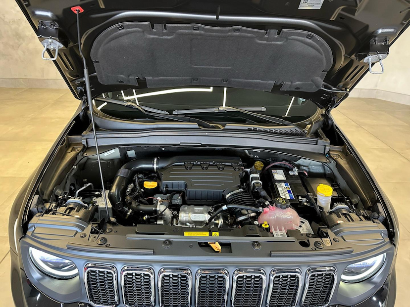 Foto do veículo JEEP RENEGADE  LGTD T270 2024 17.476 KM 122.900,00