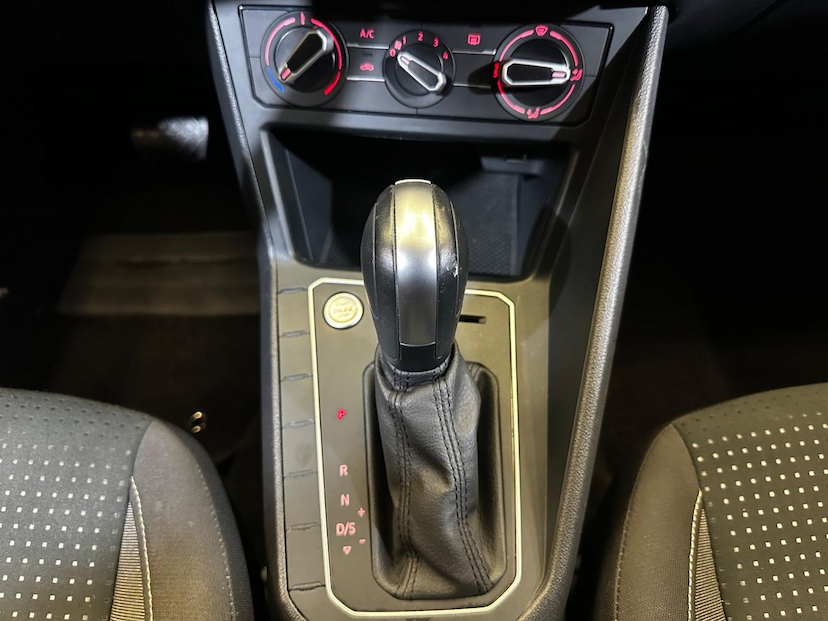 Foto do veículo VOLKSWAGEN POLO  COMFORT 200 TSI 1.0 FLEX 12V AUT 2022 18.680 KM 87.900,00