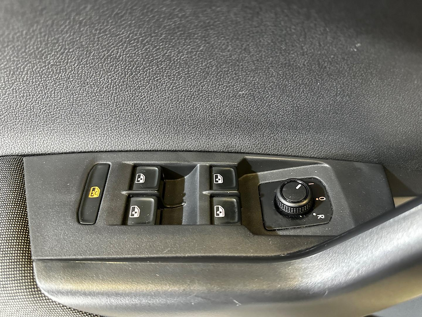 Foto do veículo VOLKSWAGEN POLO  COMFORT 200 TSI 1.0 FLEX 12V AUT 2022 18.680 KM 87.900,00