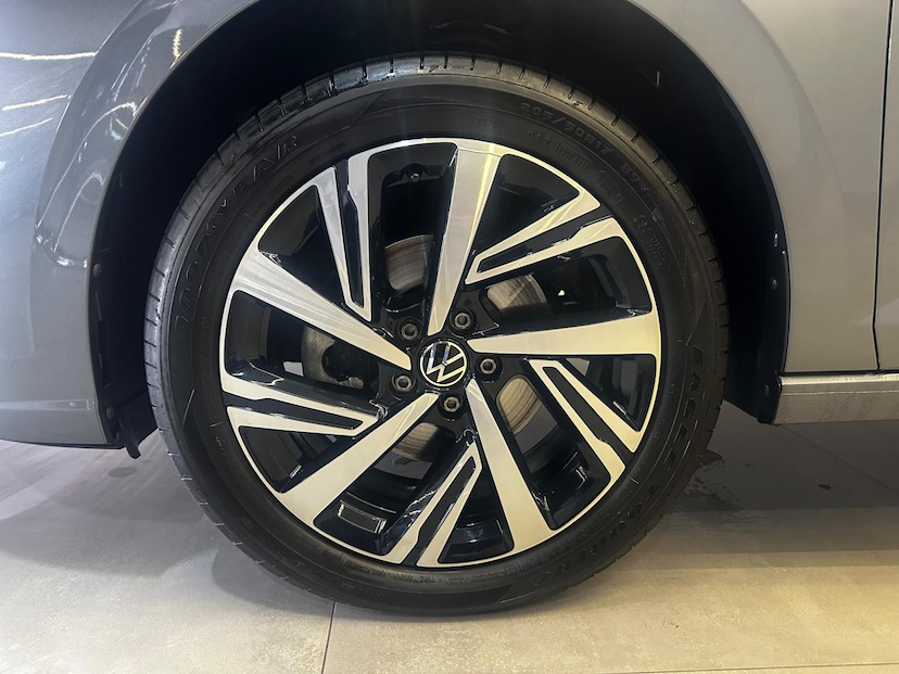 Foto do veículo VOLKSWAGEN VIRTUS  1.0 200 TSI HIGHLINE AUTOMÁTICO 2024 7.119 KM 124.900,00