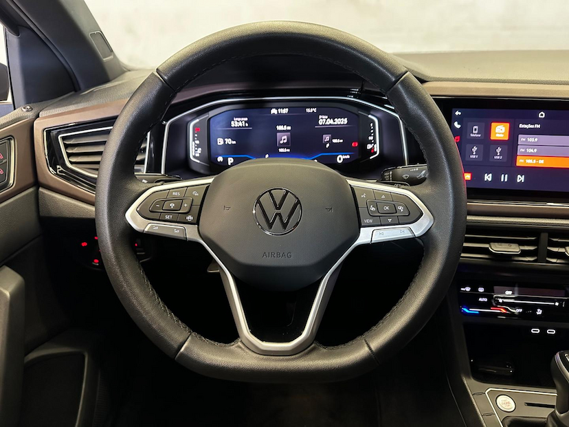 Foto do veículo VOLKSWAGEN VIRTUS  1.0 200 TSI HIGHLINE AUTOMÁTICO 2024 7.119 KM 124.900,00