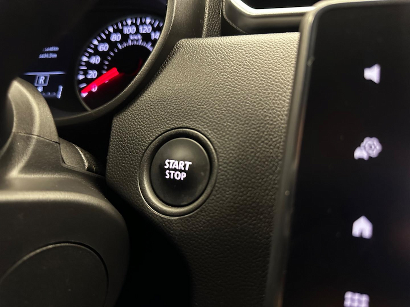 Foto do veículo RENAULT DUSTER  ICONIC 1.6 CVT FLEX 2022 15.632 KM 94.900,00