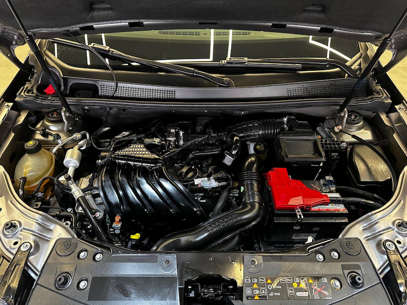 Foto do veículo RENAULT DUSTER  ICONIC 1.6 CVT FLEX 2022 15.632 KM 94.900,00