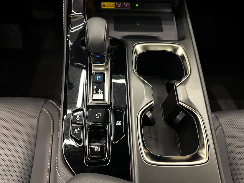 Foto do veículo LEXUS NX 350H NX-350H LUXURY 2024 19.127 KM 329.900,00