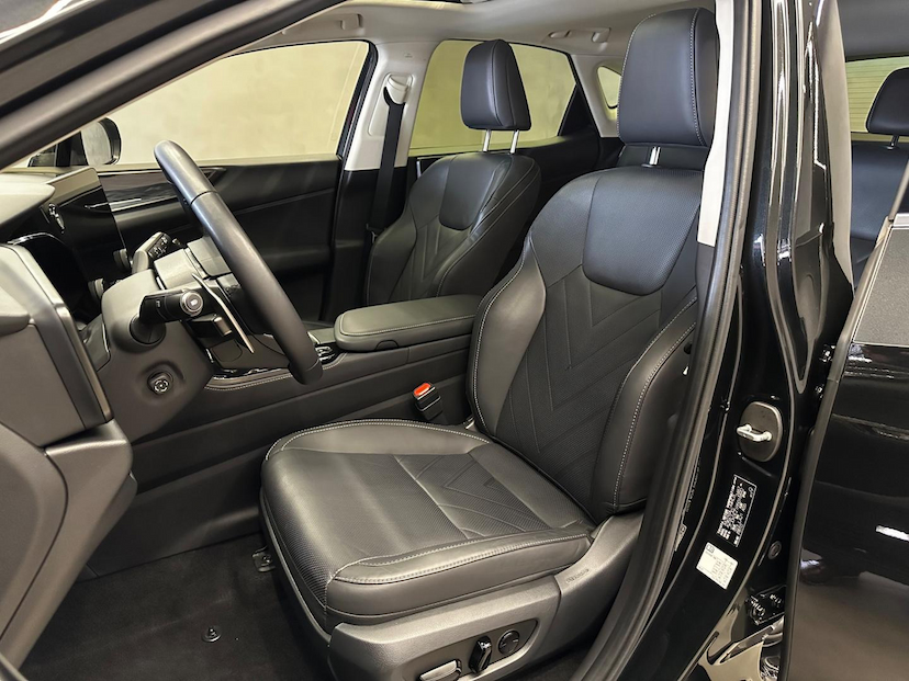 Foto do veículo LEXUS NX 350H NX-350H LUXURY 2024 19.127 KM 329.900,00
