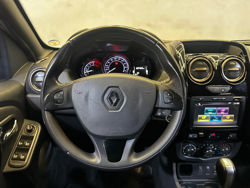 Foto do veículo RENAULT DUSTER  16 D CVT 2020 82.408 KM 76.900,00