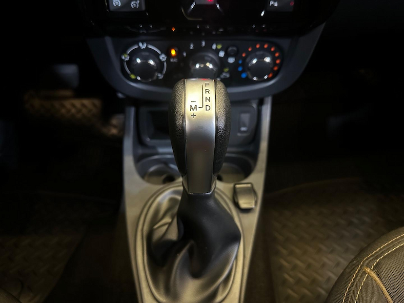 Foto do veículo RENAULT DUSTER  16 D CVT 2020 82.408 KM 76.900,00