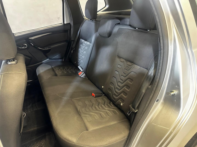 Foto do veículo RENAULT DUSTER  16 D CVT 2020 82.408 KM 76.900,00