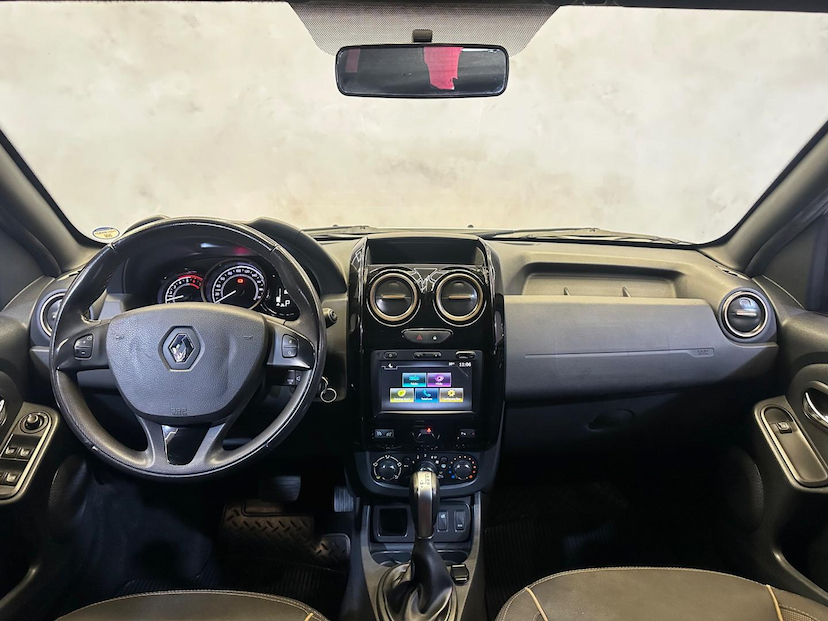 Foto do veículo RENAULT DUSTER  16 D CVT 2020 82.408 KM 76.900,00