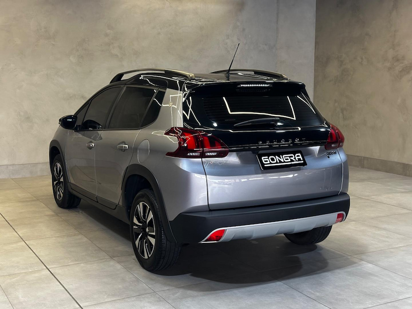 Foto do veículo PEUGEOT 2008  ROADTRIP 1.6 FLEX 16V 5P AUT. 2023 31.090 KM 92.900,00