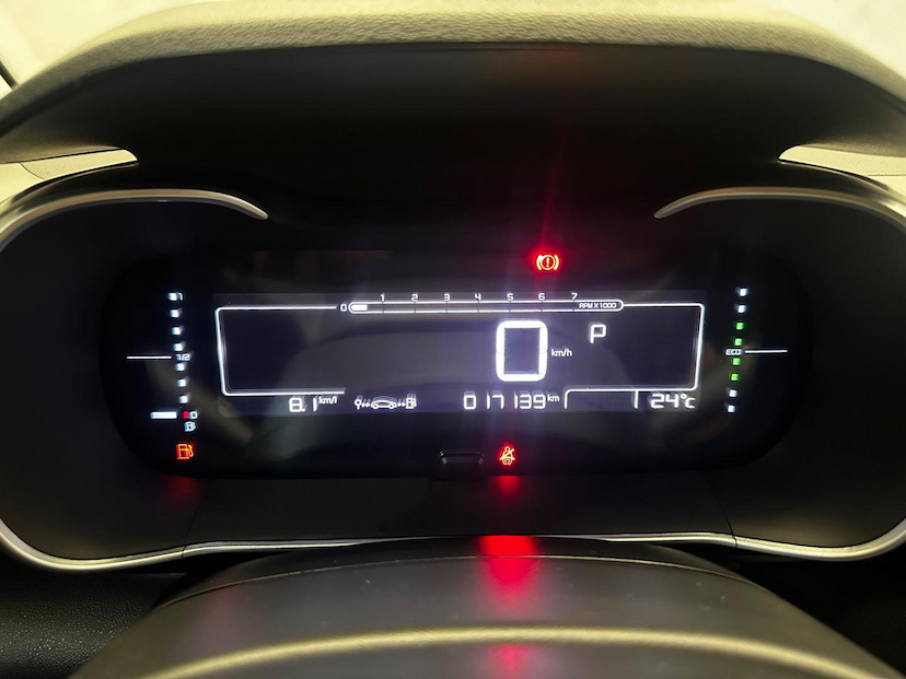 Foto do veículo CITROËN C4 CACTUS  1.6 FEEL AUT 2023 17.000 KM 90.900,00