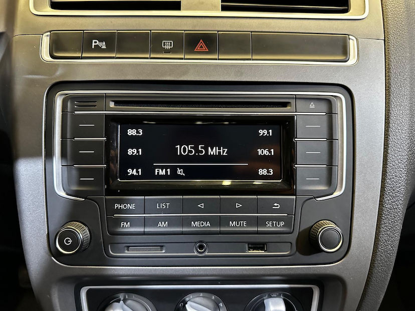 Foto do veículo VOLKSWAGEN FOX NOVO  CL MB 2016 81.718 KM 54.900,00