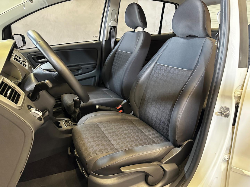 Foto do veículo VOLKSWAGEN FOX NOVO  CL MB 2016 81.718 KM 54.900,00