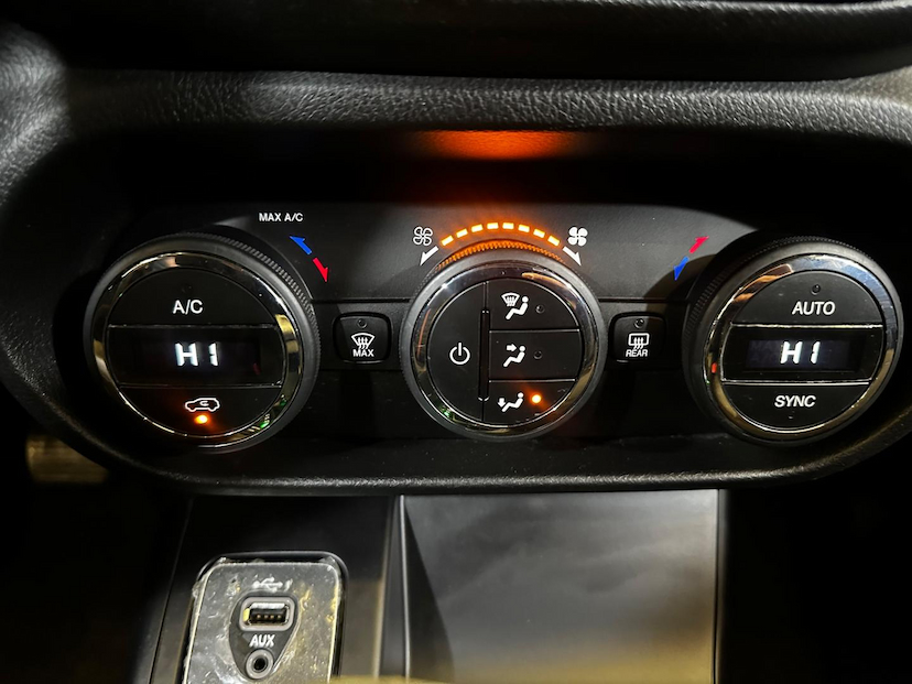 Foto do veículo FIAT TORO  1.8 16V EVO FLEX FREEDOM AT6 2020 83.422 KM 89.900,00