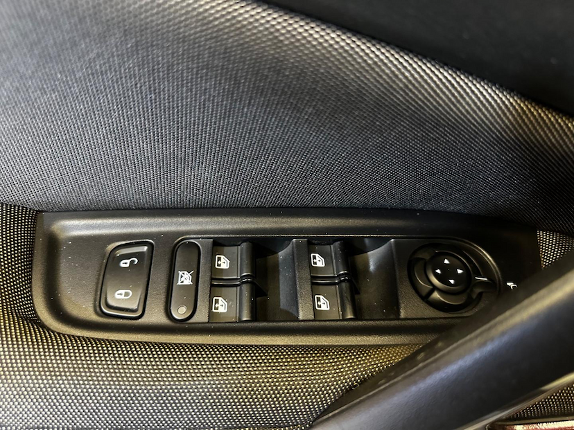Foto do veículo FIAT TORO  1.8 16V EVO FLEX FREEDOM AT6 2020 83.422 KM 89.900,00