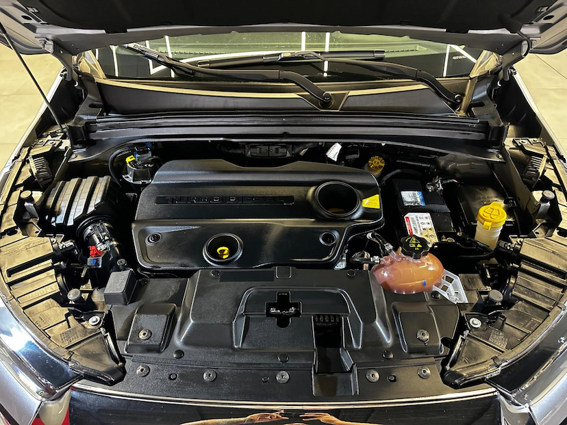 Foto do veículo FIAT TORO  VOLC AT9 4X4 2024 25.424 KM 159.900,00