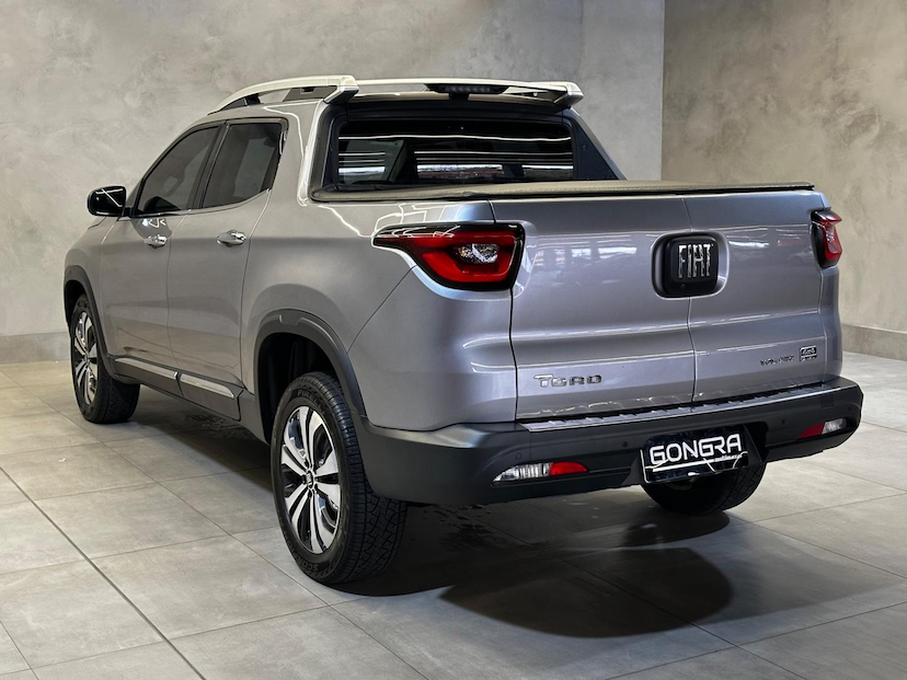Foto do veículo FIAT TORO  VOLC AT9 4X4 2024 25.424 KM 159.900,00
